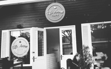 Fifth Avenue Cafe