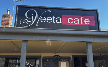 Ineeta Cafe