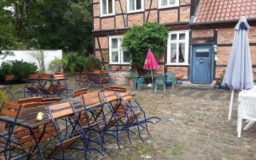 Antik Café - Erika Stamm
