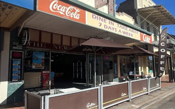 WEST WYALONG Paragon Cafe