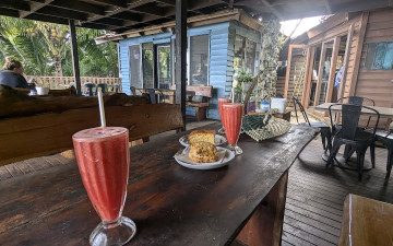 Crazy Uga's Cafe