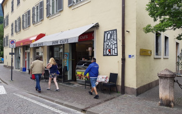 Dom Café