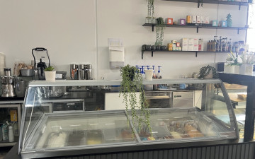 R Bros Cafe