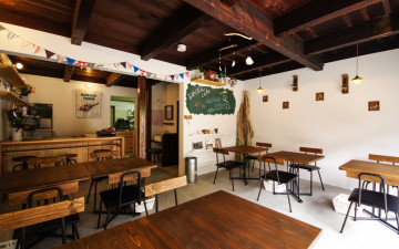 Mamebon Cafe
