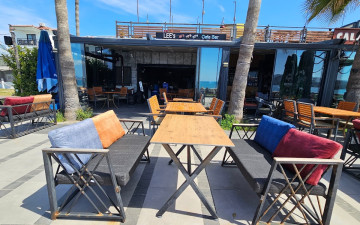 Lee's 60's70's80's Cafe&Bar